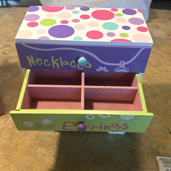 Kids Jewelry Box - Picture 3 of 8